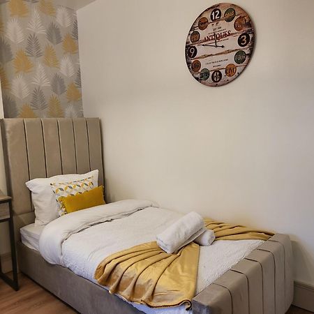Country Style Modern Self Catering 3 Bedroom Bungalow In Blackpool Eksteriør bilde